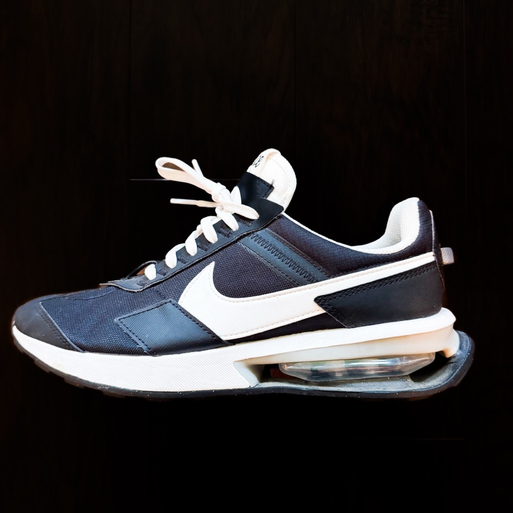 Nike Air Max Pre-Day Black and White Womens Shoes Size 10